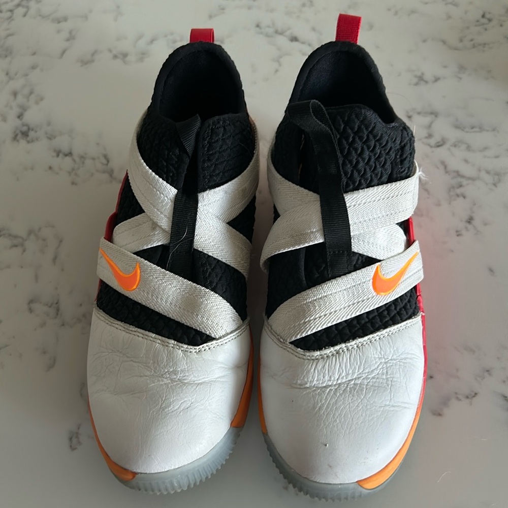 Lebron James Youth Basketball Shoes